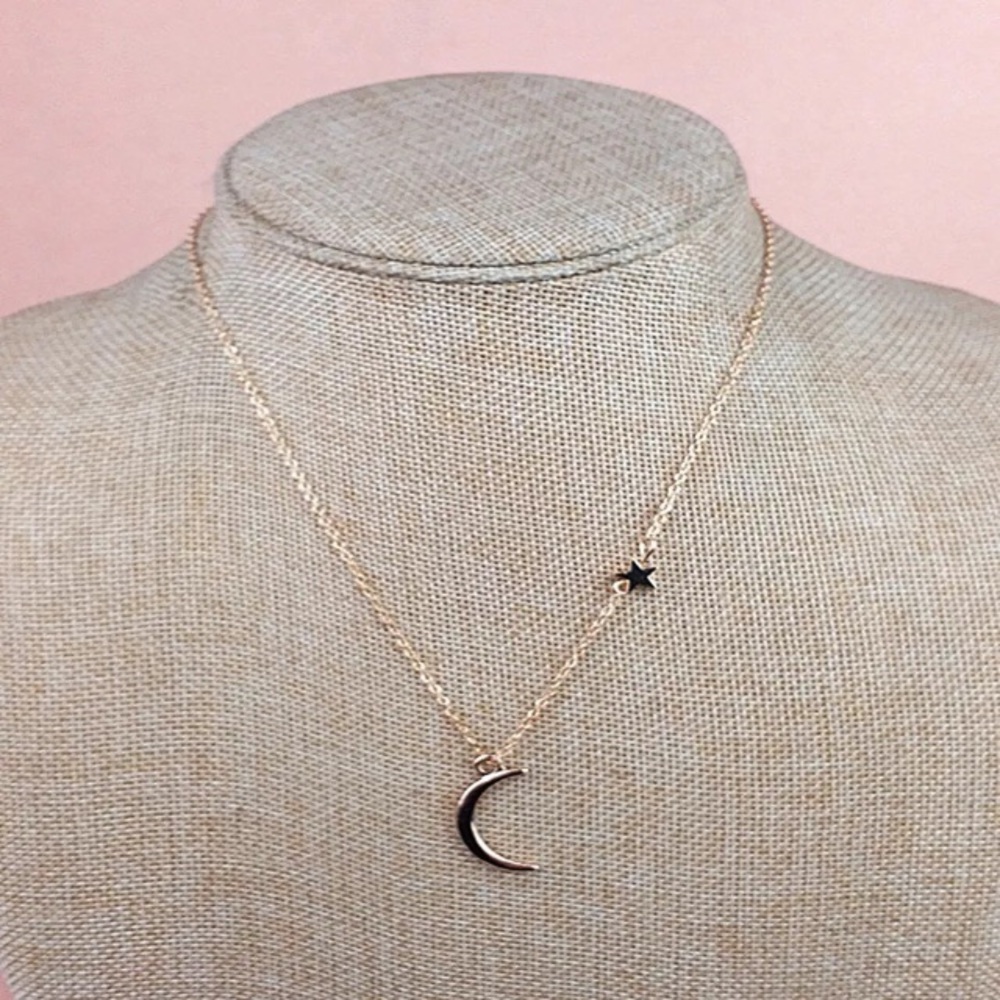 Boho Star Moon Dainty Choker Necklace - Picture 4 of 4